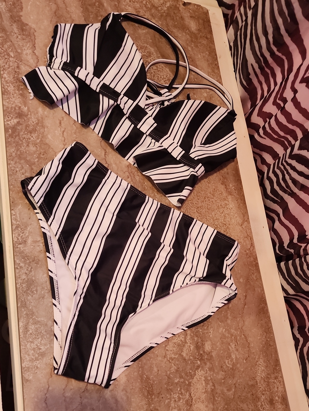 SHEIN Black and White Striped Kids One-Piece Swim